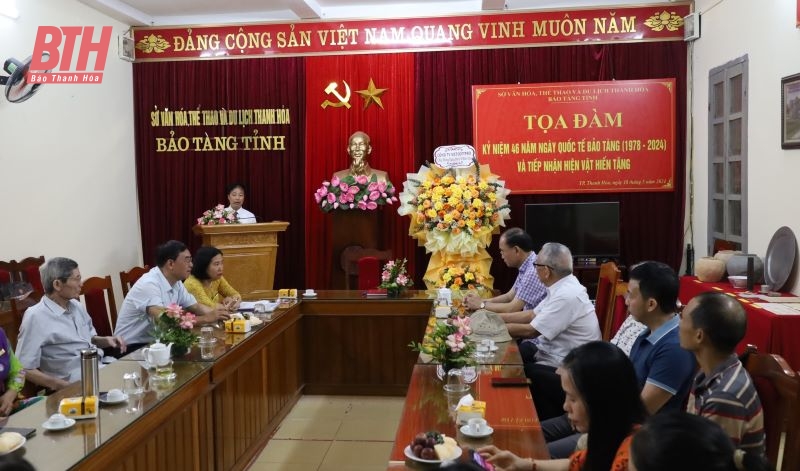 Tọa đàm kỷ niệm 46 năm ngày Quốc tế Bảo tàng và tiếp nhận hiện vật hiến tặng