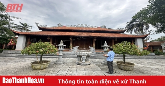 Phủ Cẩm trên đất Định Công