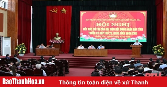 Le vice-président permanent du Conseil populaire provincial, Le Tien Lam, a rencontré les électeurs du district de Hoang Hoa.