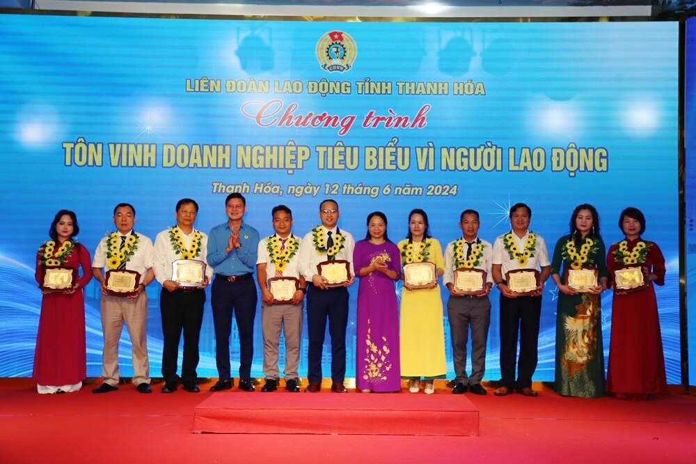 Tôn vinh 52 doanh nghiệp tiêu biểu vì người lao động năm 2024