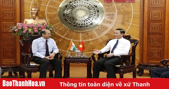 Le président du Comité populaire provincial Do Minh Tuan a reçu l'ambassadeur extraordinaire et plénipotentiaire de l'Inde au Vietnam