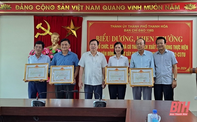 TP Thanh Hóa: Biểu dương, khen thưởng tập thể, cá nhân có thành tích xuất sắc trong thực hiện Chỉ thị số 22-CT/TU 