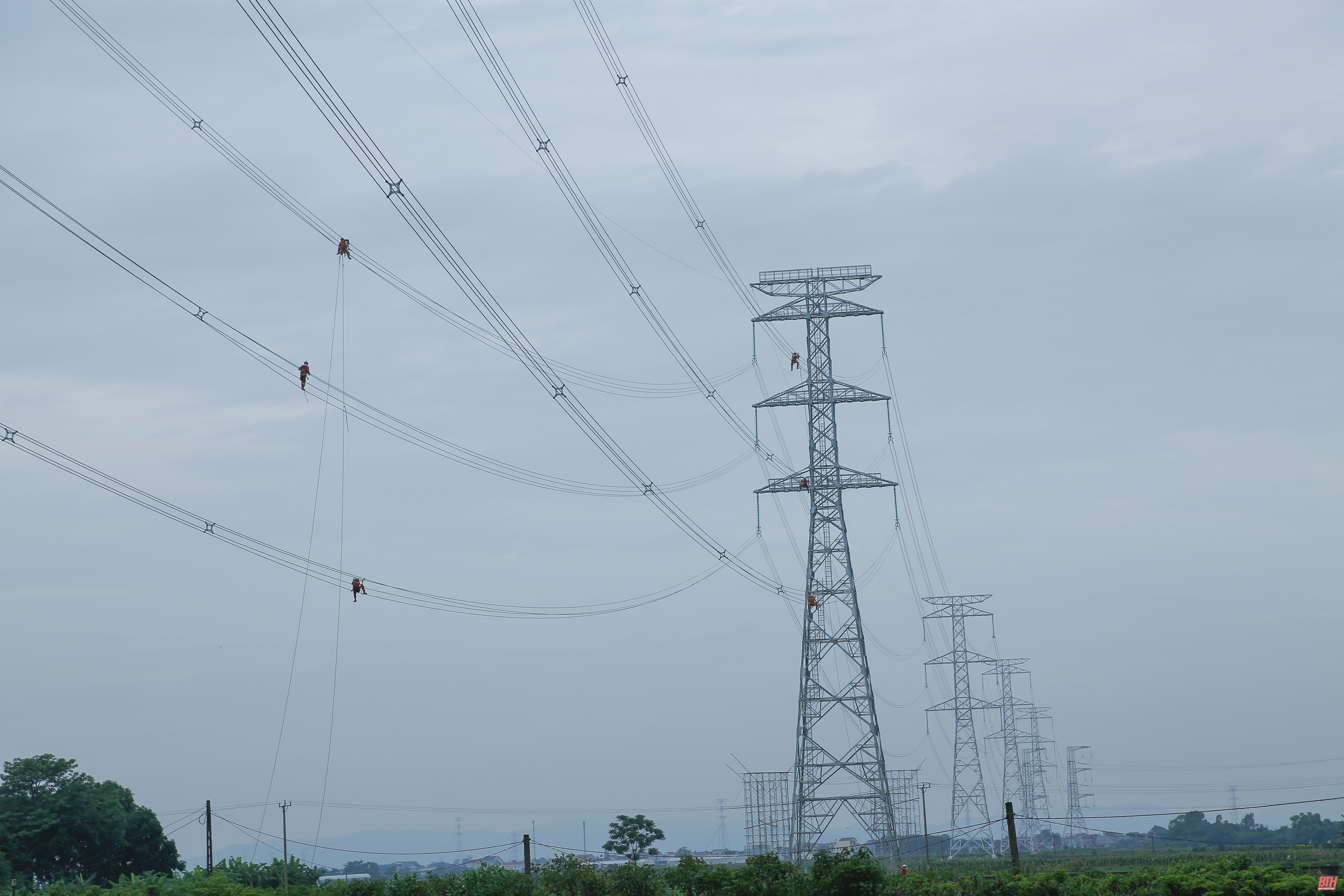 Gói thầu đầu tiên Dự án Đường dây 500 kV mạch 3 về đích