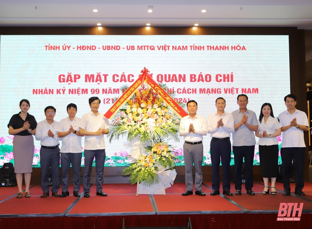 Lãnh đạo tỉnh gặp mặt các cơ quan báo chí nhân kỷ niệm 99 năm ngày Báo chí cách mạng Việt Nam