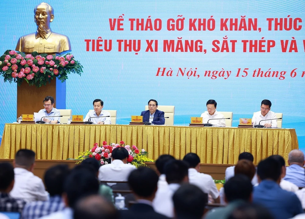 Tập trung tháo gỡ khó khăn, thúc đẩy tiêu thụ xi măng, sắt thép và vật liệu xây dựng