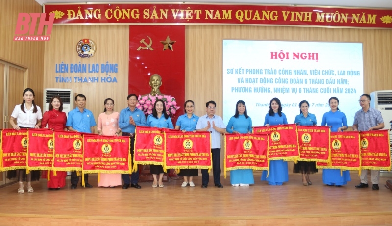 Đẩy mạnh các phong trào thi đua yêu nước trong công nhân, viên chức, lao động