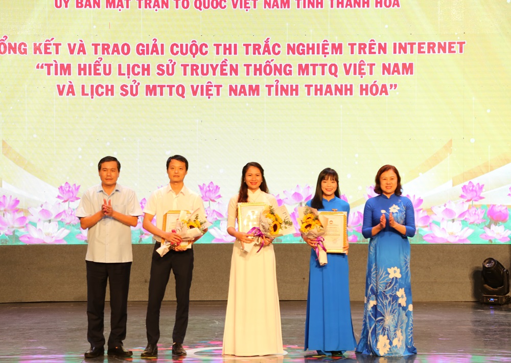 Biểu dương điển hình cán bộ mặt trận cơ sở tiêu biểu tỉnh Thanh Hóa