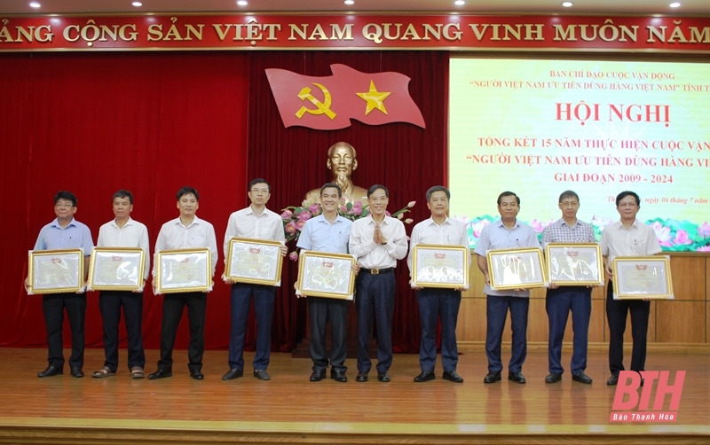 Tiếp tục đẩy mạnh CVĐ “Người Việt Nam ưu tiên dùng hàng Việt Nam”