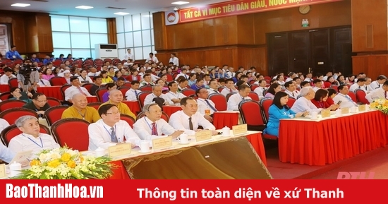 Primera sesión del XV Congreso del Frente de la Patria de Vietnam de la provincia de Thanh Hoa