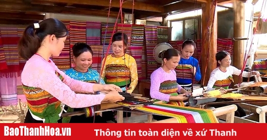 Bảo tồn nghề dệt thổ cẩm truyền thống gắn với phát triển du lịch