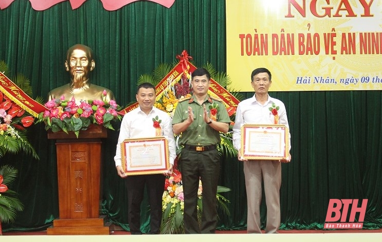 Phó Chủ tịch Thường trực UBND tỉnh Nguyễn Văn Thi dự “Ngày hội toàn dân bảo vệ an ninh Tổ quốc” năm 2024 tại xã Hải Nhân 