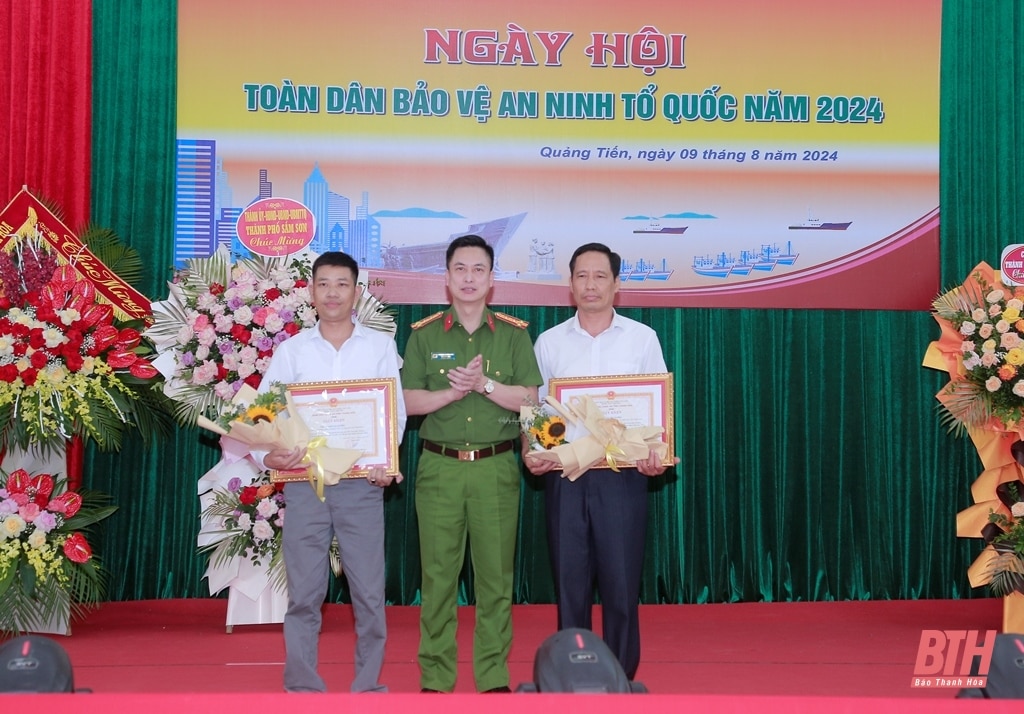 Phó Bí thư Tỉnh ủy Trịnh Tuấn Sinh chung vui “Ngày hội toàn dân bảo vệ an ninh Tổ quốc năm 2024 tại phường Quảng Tiến