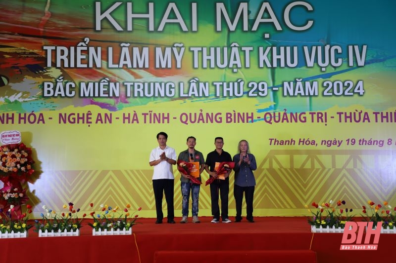 Khai mạc Triển lãm mỹ thuật khu vực IV, Bắc miền Trung lần thứ 29