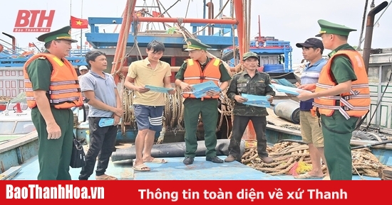 Những người lính quân hàm xanh tham gia phòng chống khai thác IUU