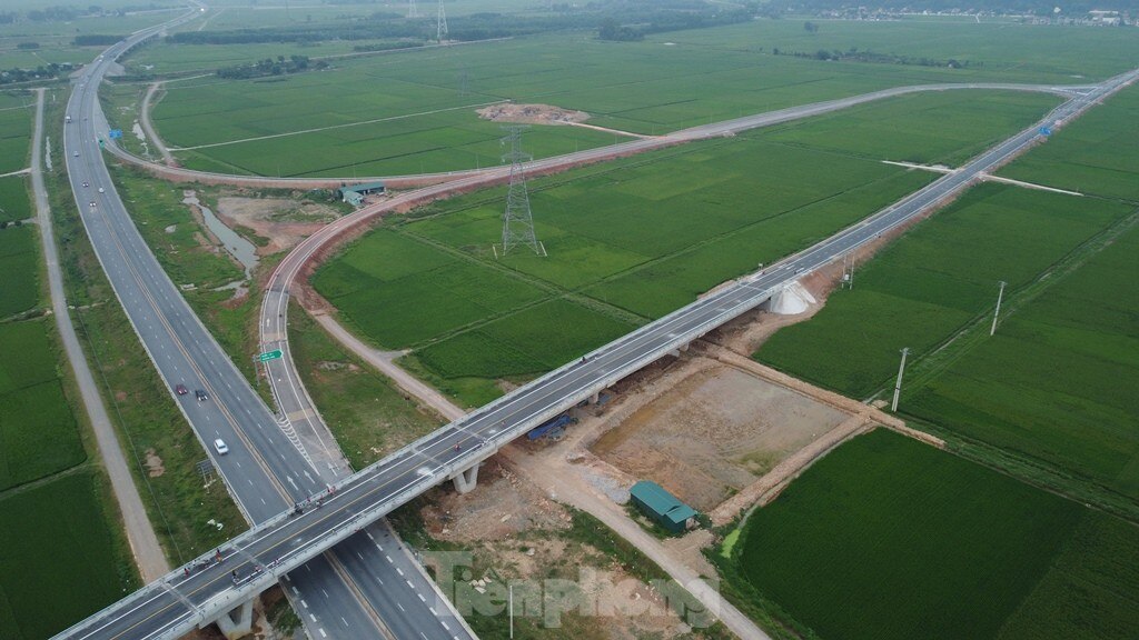 Mai Son - National Highway 45 has two more intersections, Thieu Giang and Dong Thang, photo 3