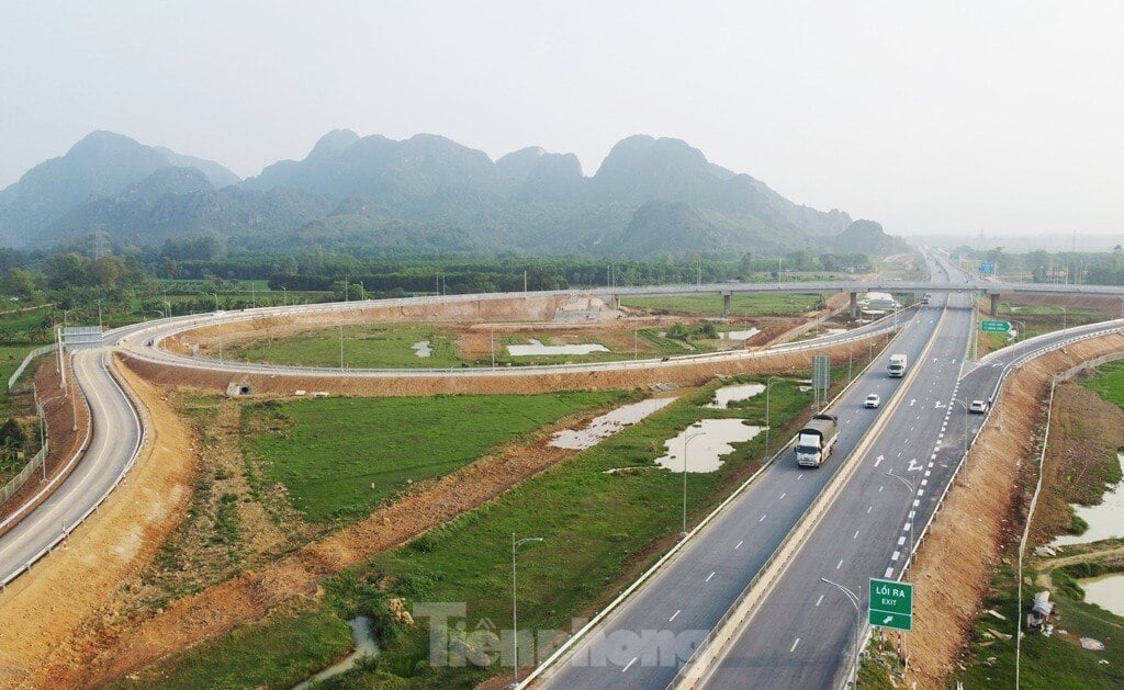 Mai Son - National Highway 45 has two more intersections, Thieu Giang and Dong Thang, photo 1