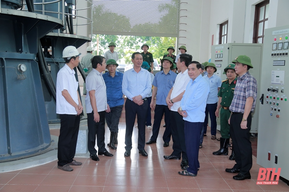 Phó Bí thư Tỉnh ủy Trịnh Tuấn Sinh kiểm tra công tác ứng phó với bão số 3 tại các huyện Thiệu Hóa, Yên Định