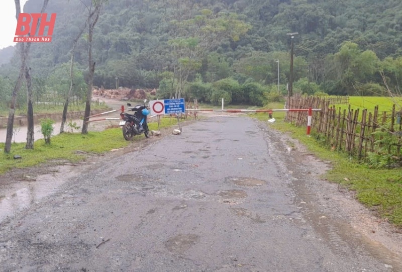 [Cập nhật] - Mưa lũ tại Thanh Hóa: Bá Thước có 15 điểm giao thông bị chia cắt cục bộ