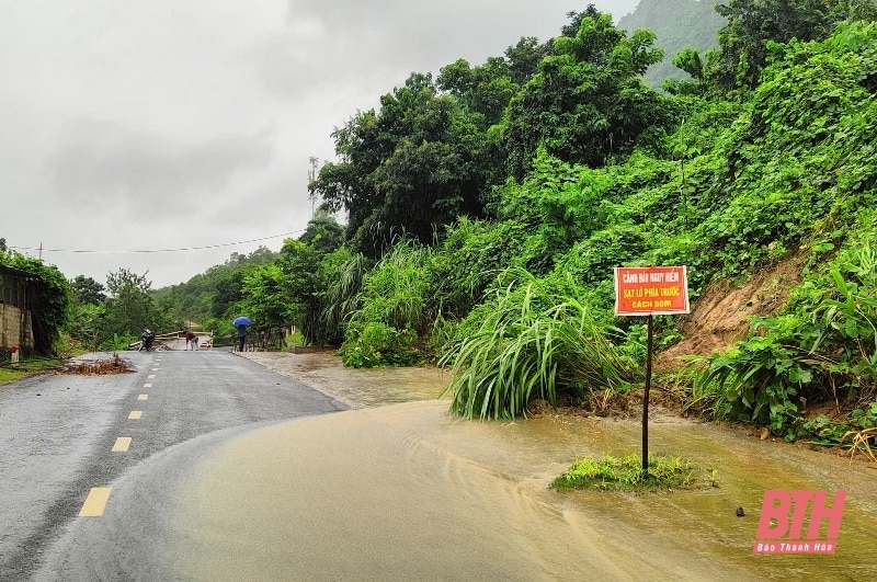 [Cập nhật] - Mưa lũ tại Thanh Hóa: Thêm 1 tàu cá của ngư dân Thanh Hóa bị chìm khi tránh trú bão số 3