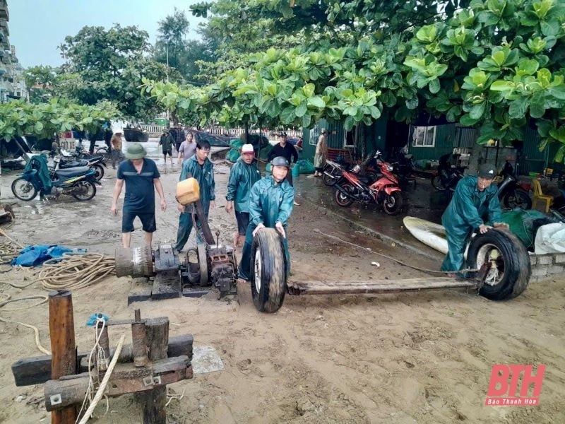 [Cập nhật] - Mưa lũ tại Thanh Hóa: Thêm 1 tàu cá của ngư dân Thanh Hóa bị chìm khi tránh trú bão số 3