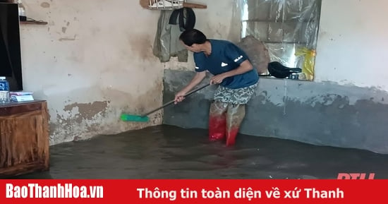 Lũ sông Bưởi đang rút, nhiều địa phương dừng tiếp nhận hàng cứu trợ