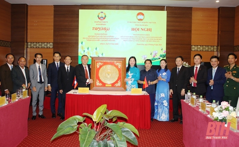 Delegation des Zentralkomitees der Laotischen Front für Nationalen Aufbau tauschte Erfahrungen im Agrarsektor in Thanh Hoa aus