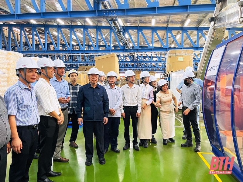 Delegation des Zentralkomitees der Laotischen Front für Nationalen Aufbau tauschte Erfahrungen im Agrarsektor in Thanh Hoa aus