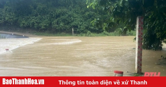 [Cập nhật] - Mưa lũ tại Thanh Hóa: Nước dâng cao tại ngập tràn Cửa Dụ, giao thông tạm thời chia cắt