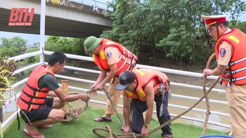 Công an các huyện, thị xã, thành phố thường trực 100% quân số ứng phó với bão số 3 