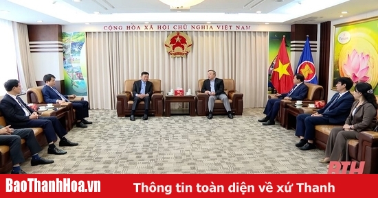 Delegación de la provincia de Thanh Hoa trabaja con el Consulado General de Vietnam en Shanghai