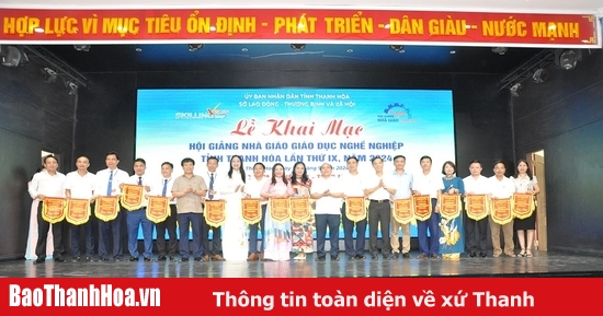 Opening of the 9th Thanh Hoa Province Vocational Education Teachers' Conference