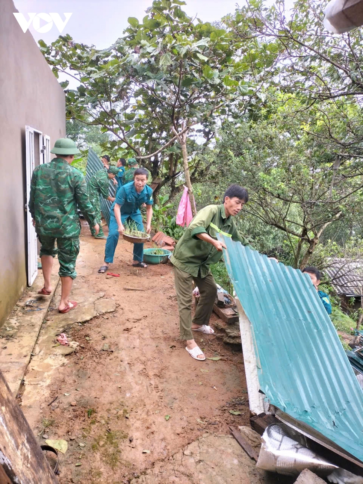 ខេត្ត Thanh Hoa ផ្លាស់​ប្តូរ​មនុស្ស​ជាង ១១.០០០ នាក់​ទៅ​ទិញ​អំណោយ​រូបថត ៣