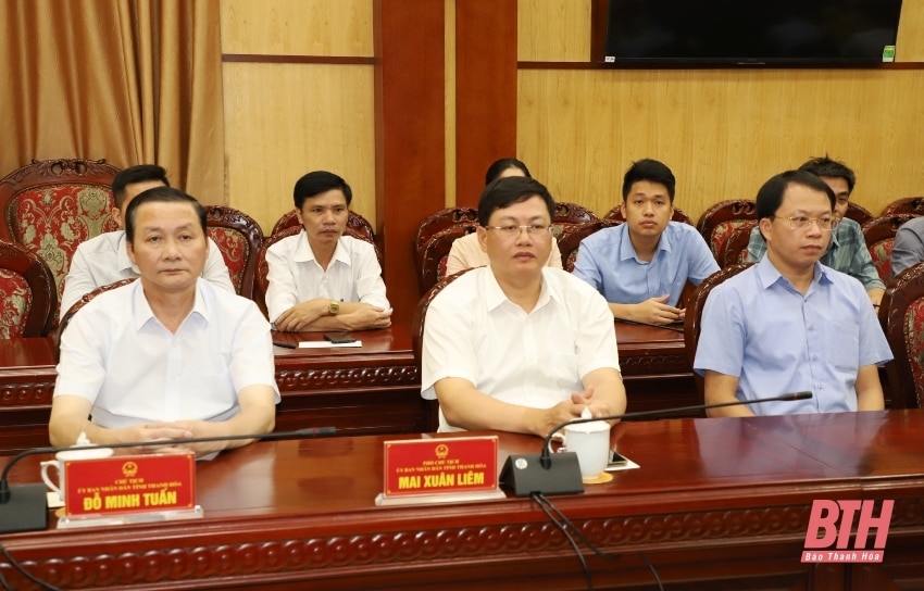 Le Comité populaire provincial de Thanh Hoa fait un don et soutient les personnes touchées par la tempête n° 3