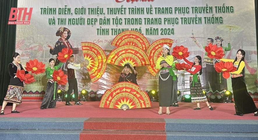 Hội thi trình diễn, giới thiệu, thuyết trình trang phục truyền thống và thi người đẹp dân tộc trong trang phục truyền thống