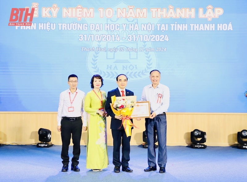 Kỷ niệm 10 năm thành lập Phân hiệu Trường Đại học Y Hà Nội tại Thanh Hóa