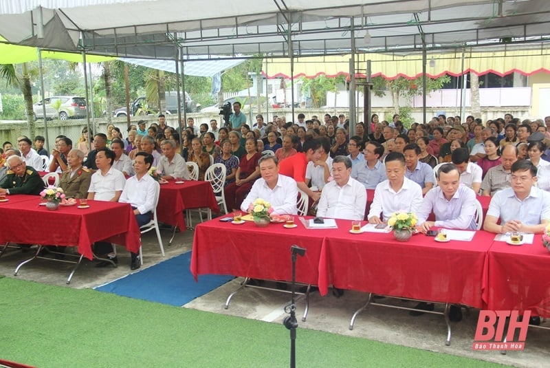 Bí thư Thành ủy TP Thanh Hóa Lê Anh Xuân dự Ngày hội Đại đoàn kết toàn dân tộc tại thôn Luận Văn