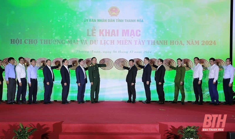 Khai mạc Hội chợ Thương mại và Du lịch miền Tây Thanh Hóa năm 2024