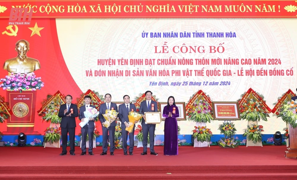 Công bố Quyết định huyện Yên Định đạt chuẩn nông thôn mới nâng cao năm 2024 và Đón nhận di sản văn hóa phi vật thể quốc gia Lễ hội Đền Đồng cổ