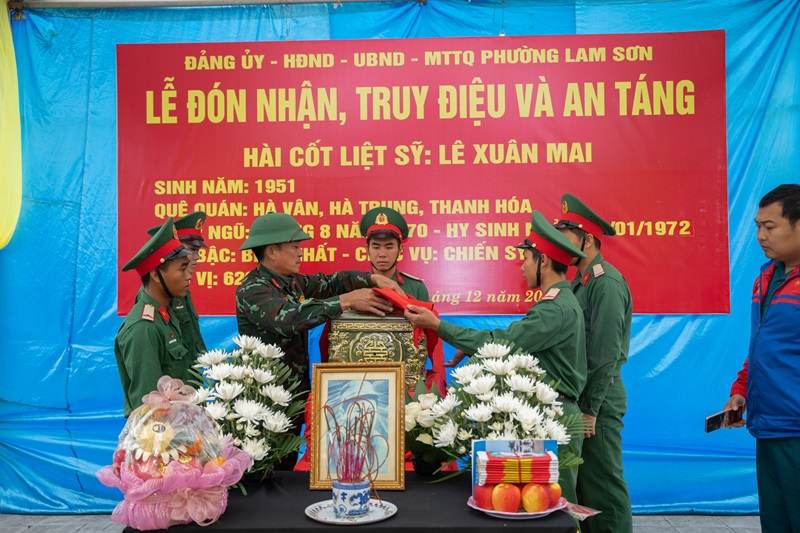 Lễ đón nhận và an táng hài cốt liệt sỹ Lê Xuân Mai