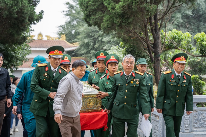 Lễ đón nhận và an táng hài cốt liệt sỹ Lê Xuân Mai