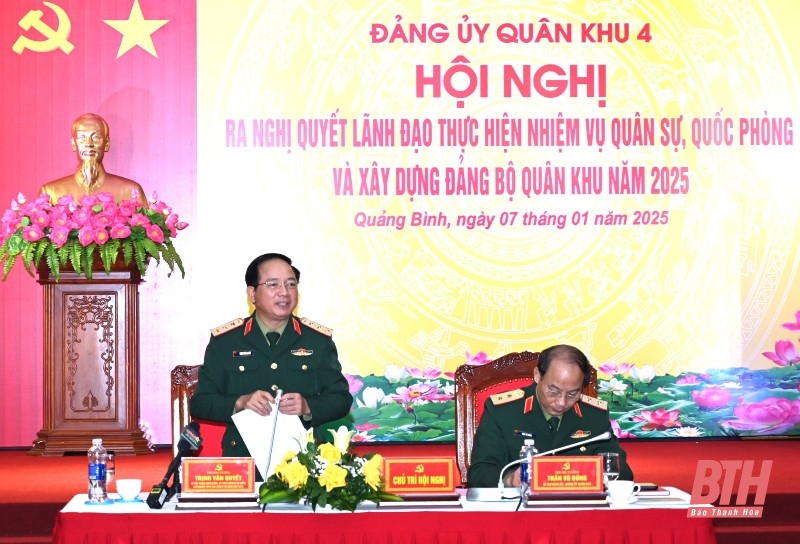 Bí thư Tỉnh ủy Nguyễn Doãn Anh dự Hội nghị ra Nghị quyết lãnh đạo thực hiện nhiệm vụ năm 2025 của Đảng ủy Quân khu 4