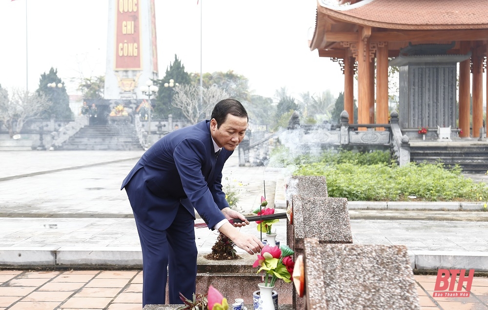 Chủ tịch UBND tỉnh Đỗ Minh Tuấn thăm, kiểm tra tình hình sản xuất, đời sống Nhân dân huyện Quảng Xương