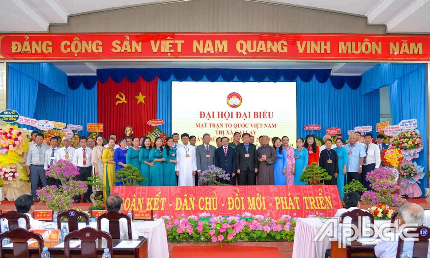 51 Ủy viên Ủy ban MTTQ Việt Nam TX. Cai Lậy ra mắt và hứa hẹn trước Đại hội.