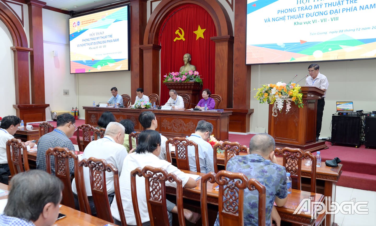 Hội thảo Phong trào mỹ thuật trẻ và nghệ thuật đương đại phía Nam khu vực VI-VII-VIII tại Tiền Giang vào ngày 8-12-2023.