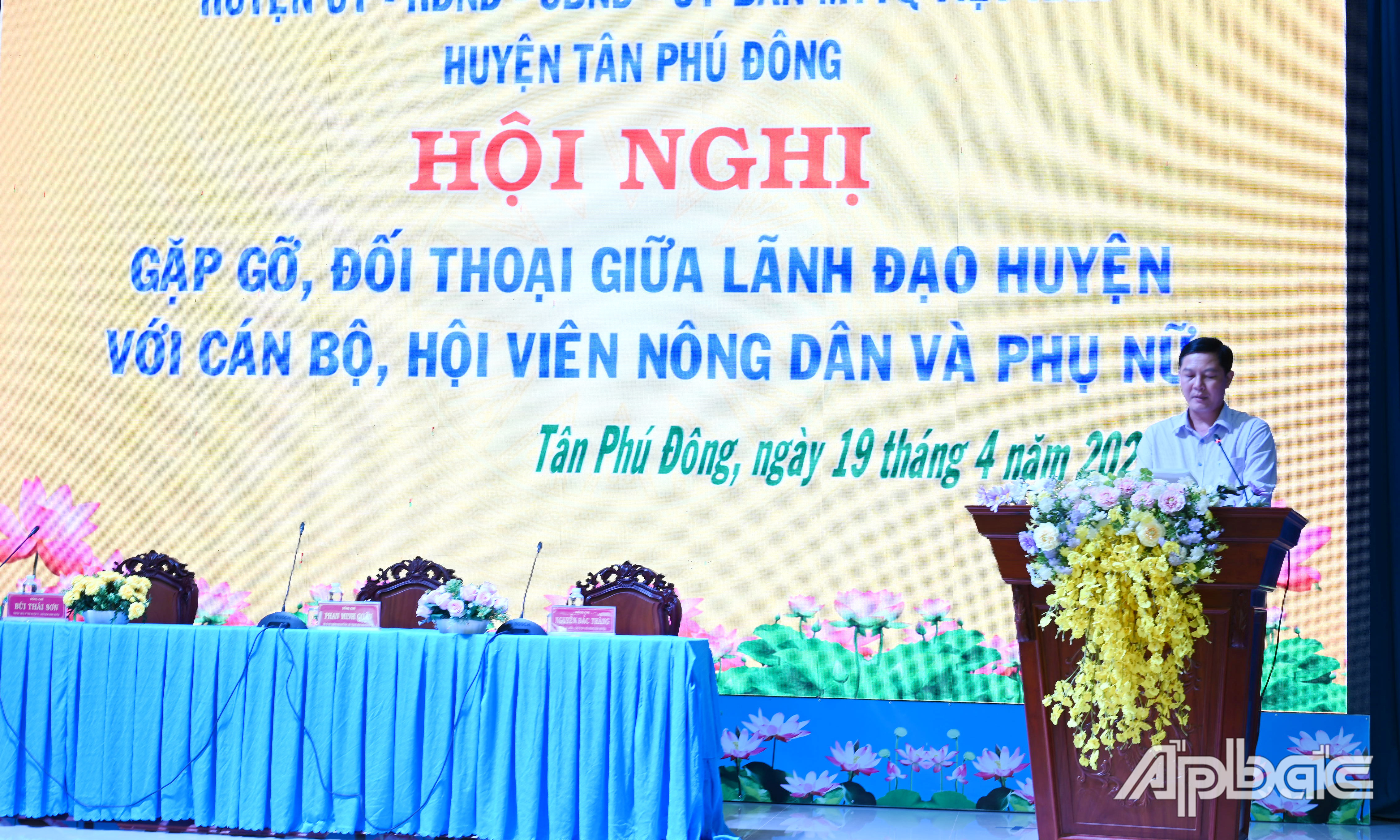 Quang cảnh buổi gặp gỡ.