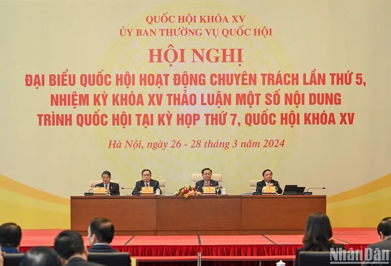 Quốc hội dự kiến xem xét, thông qua 10 dự án luật tại ...