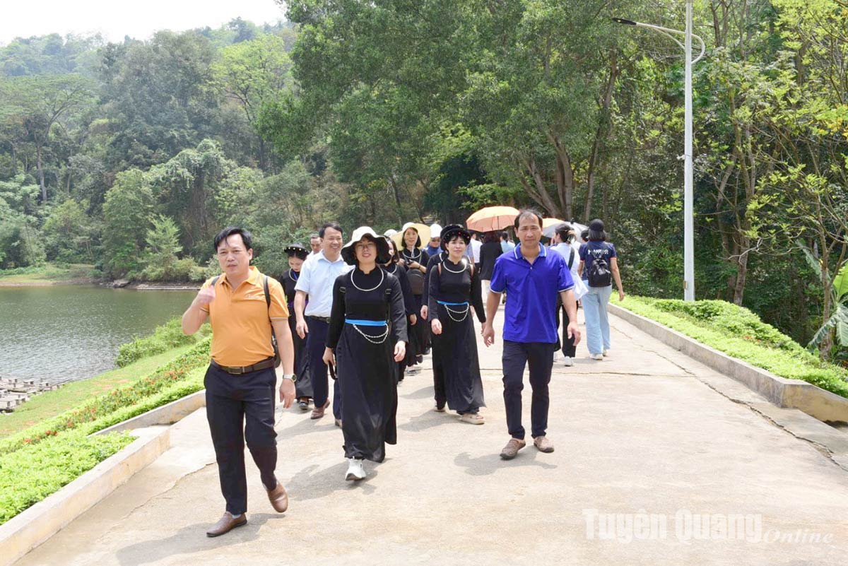 Khởi động Năm Du lịch Tuyên Quang