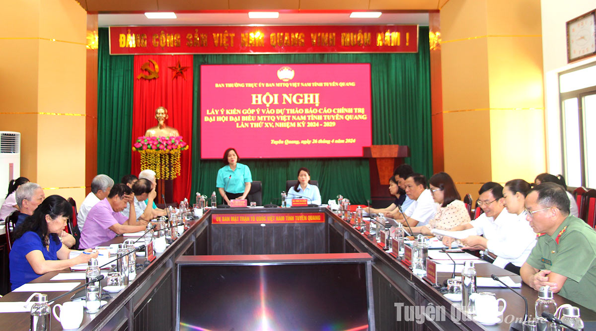 Consulting on the Draft Political Report of the 15th Congress of Delegates of the Vietnam Fatherland Front of Tuyen Quang Province