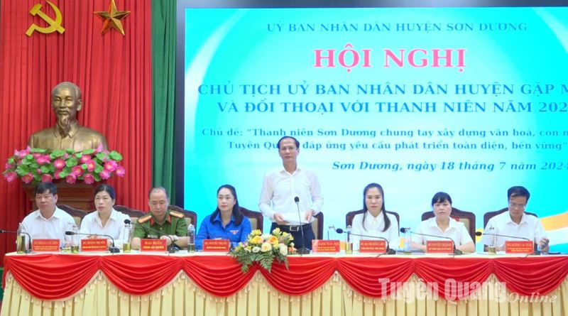 Chủ tịch UBND huyện Sơn Dương gặp mặt và đối thoại với thanh niên