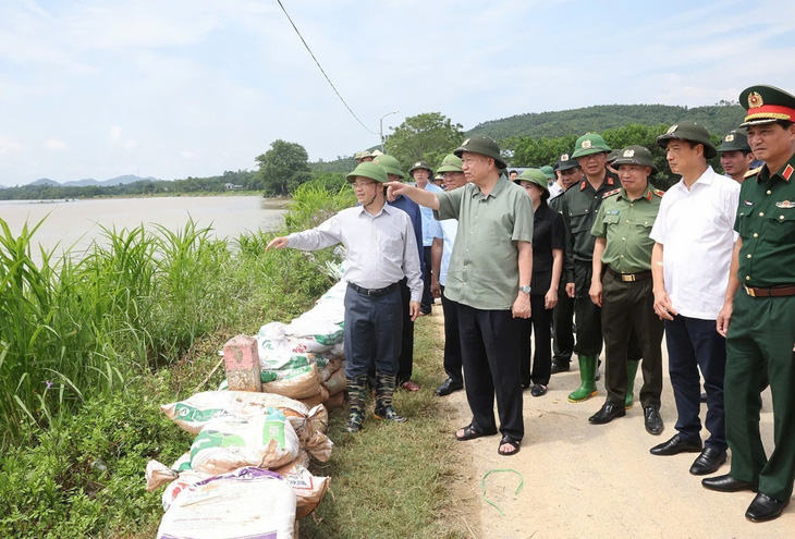 Những phút giây cân não và chưa có tiền lệ trong bão số 3 - Ảnh 3.